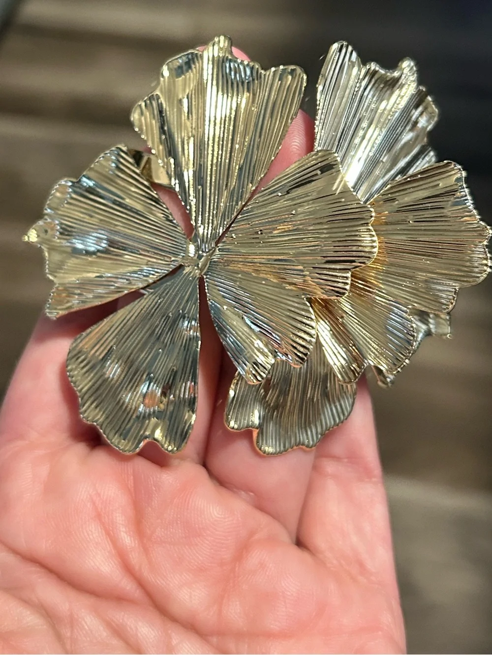 N/A gold tone